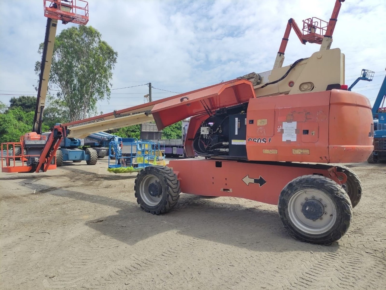 Sold - Telescopic Boom Lift - View 2